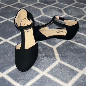 Brand new girls dress shoes